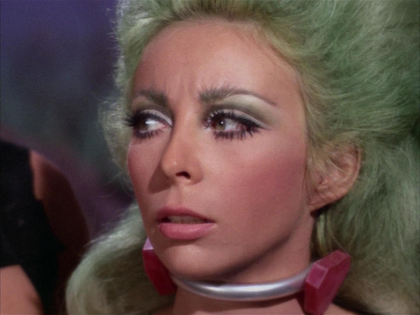 ariane179254_StarTrek_2x16_TheGamestersOfTriskelion_1786.jpg