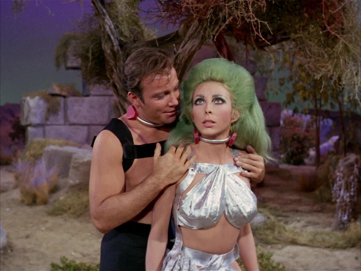 ariane179254_StarTrek_2x16_TheGamestersOfTriskelion_1801.jpg