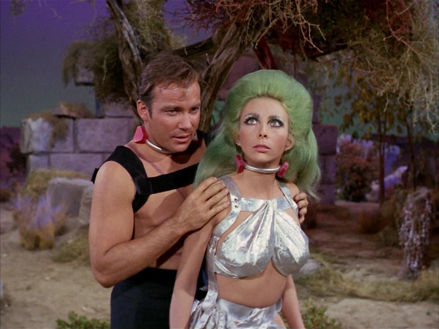 ariane179254_StarTrek_2x16_TheGamestersOfTriskelion_1828.jpg