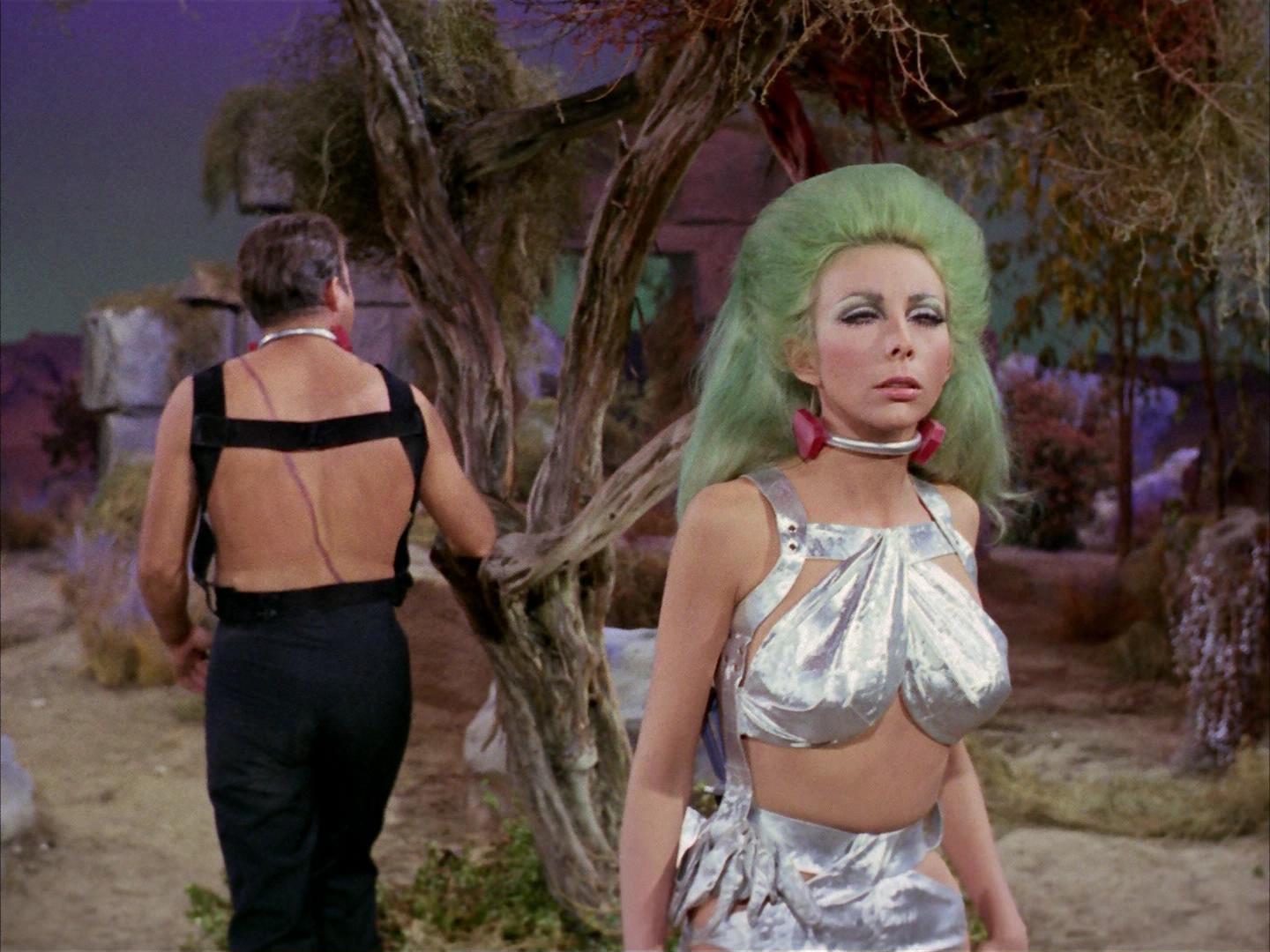 ariane179254_StarTrek_2x16_TheGamestersOfTriskelion_1832.jpg