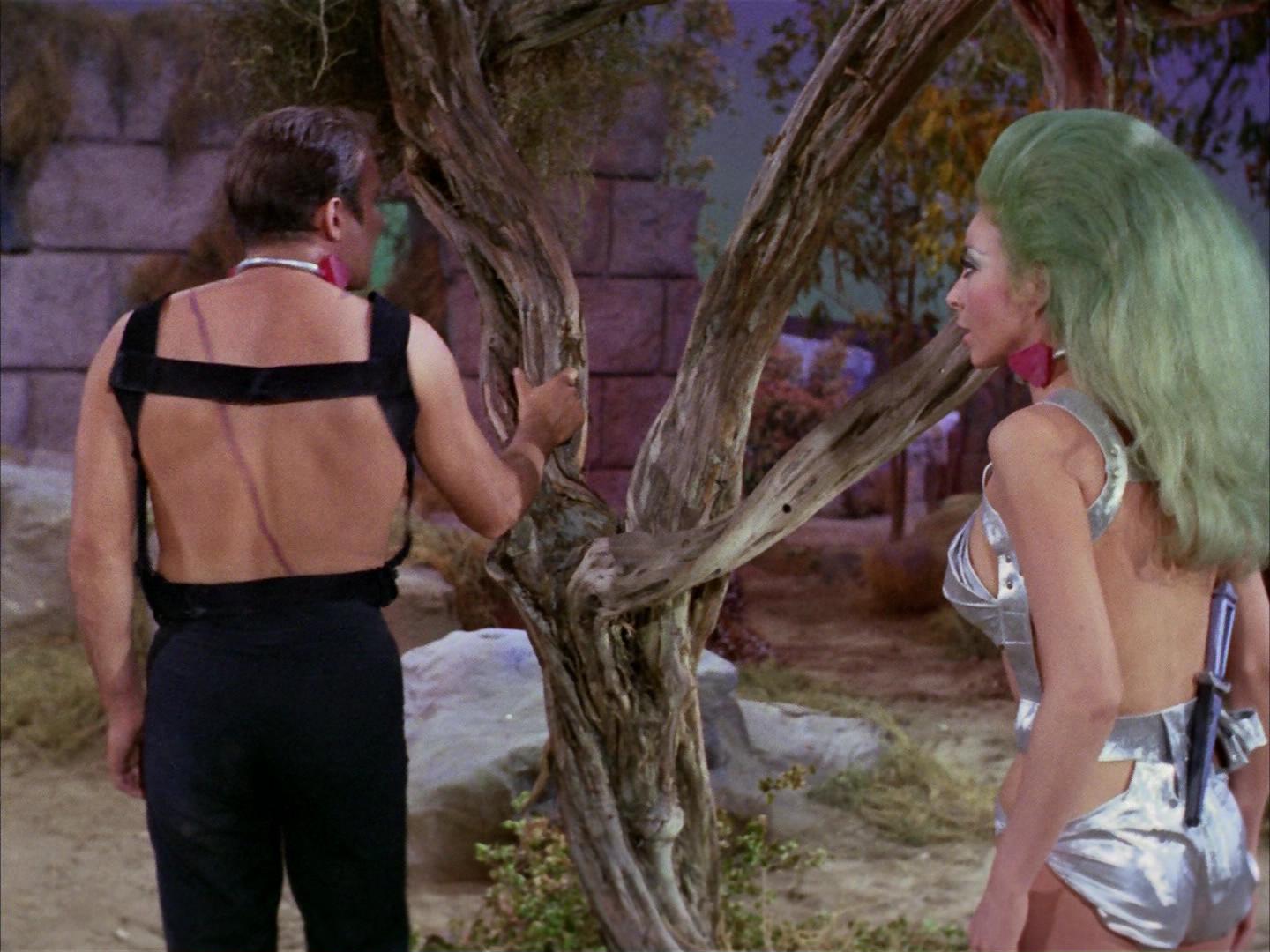 ariane179254_StarTrek_2x16_TheGamestersOfTriskelion_1840.jpg
