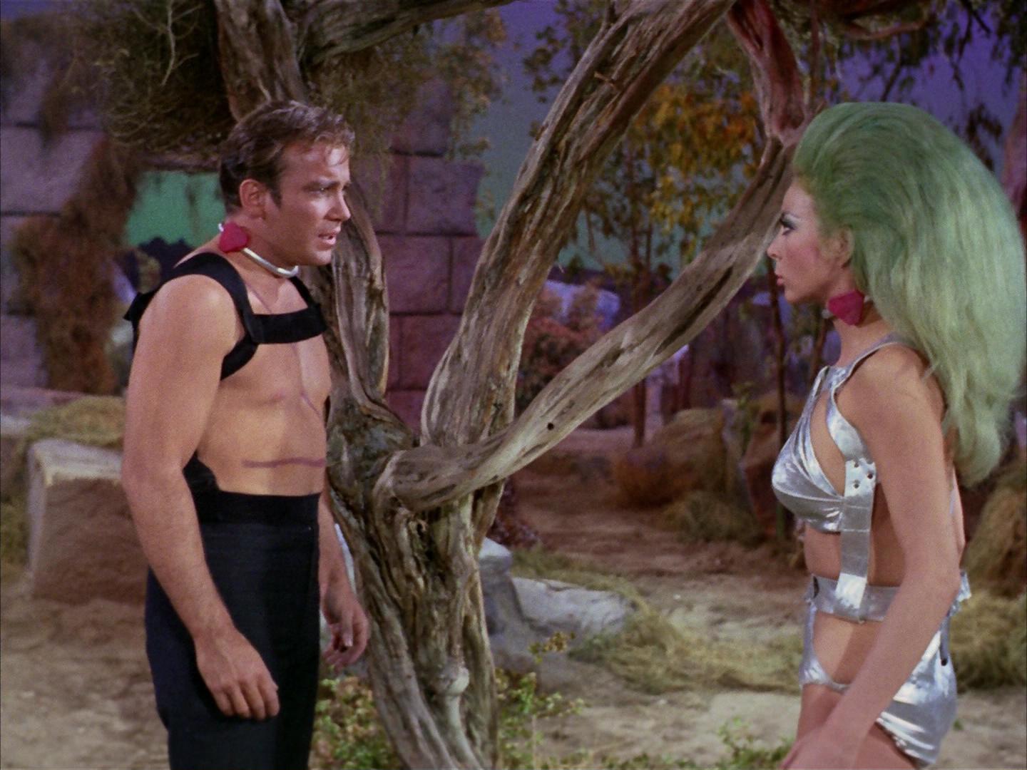 ariane179254_StarTrek_2x16_TheGamestersOfTriskelion_1848.jpg