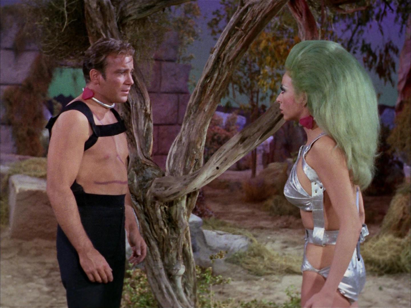 ariane179254_StarTrek_2x16_TheGamestersOfTriskelion_1853.jpg