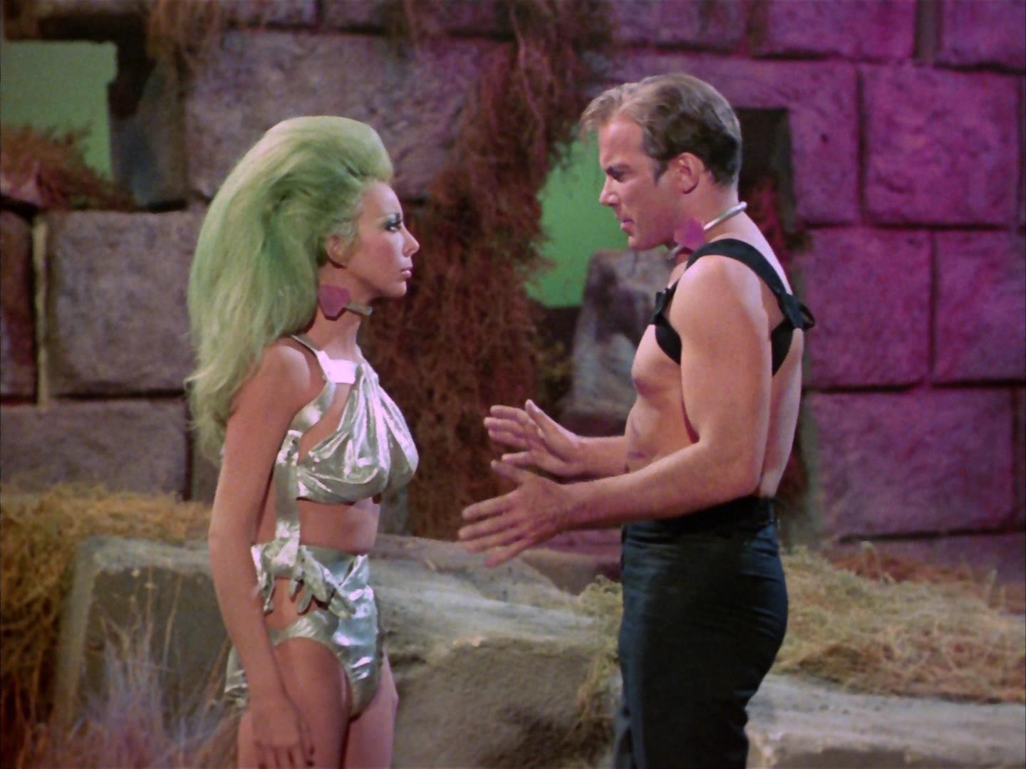ariane179254_StarTrek_2x16_TheGamestersOfTriskelion_1918.jpg