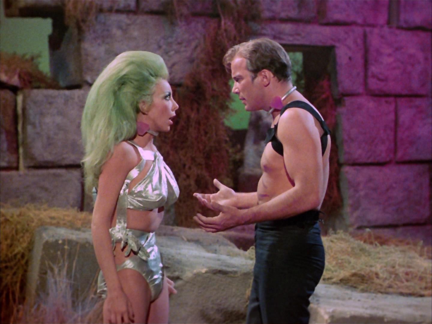 ariane179254_StarTrek_2x16_TheGamestersOfTriskelion_1927.jpg