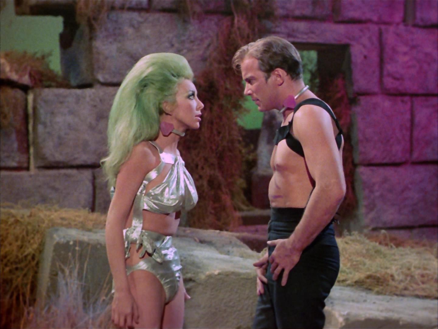ariane179254_StarTrek_2x16_TheGamestersOfTriskelion_1932.jpg