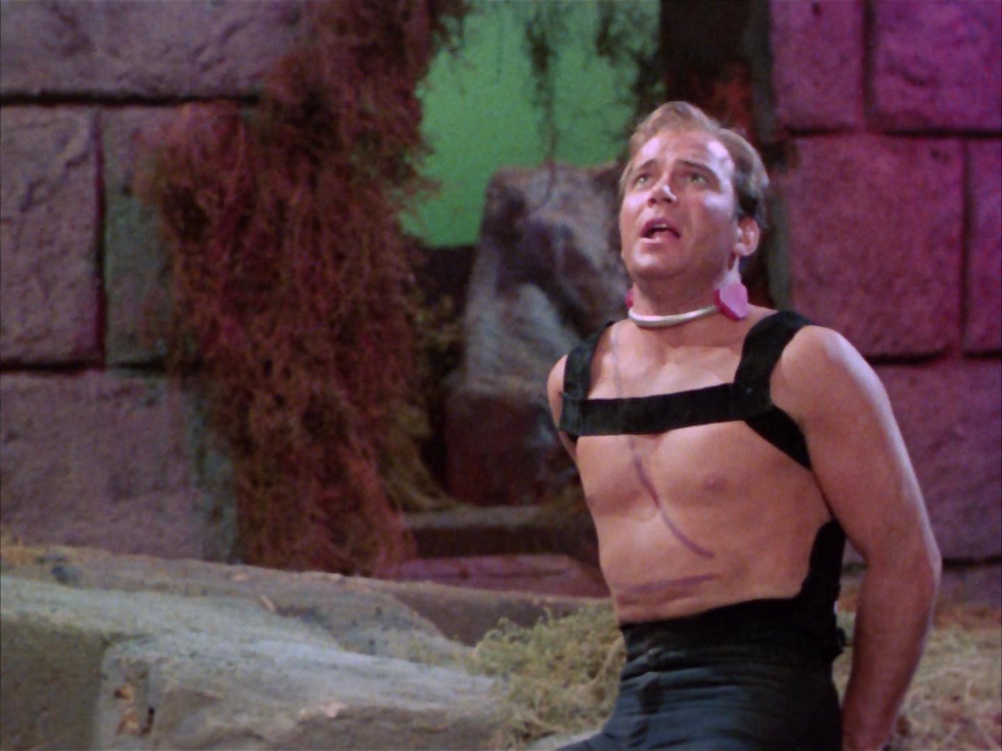 ariane179254_StarTrek_2x16_TheGamestersOfTriskelion_1949.jpg