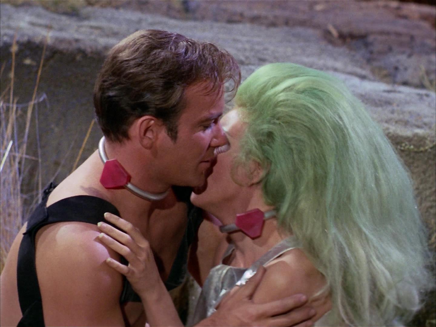 ariane179254_StarTrek_2x16_TheGamestersOfTriskelion_2010.jpg