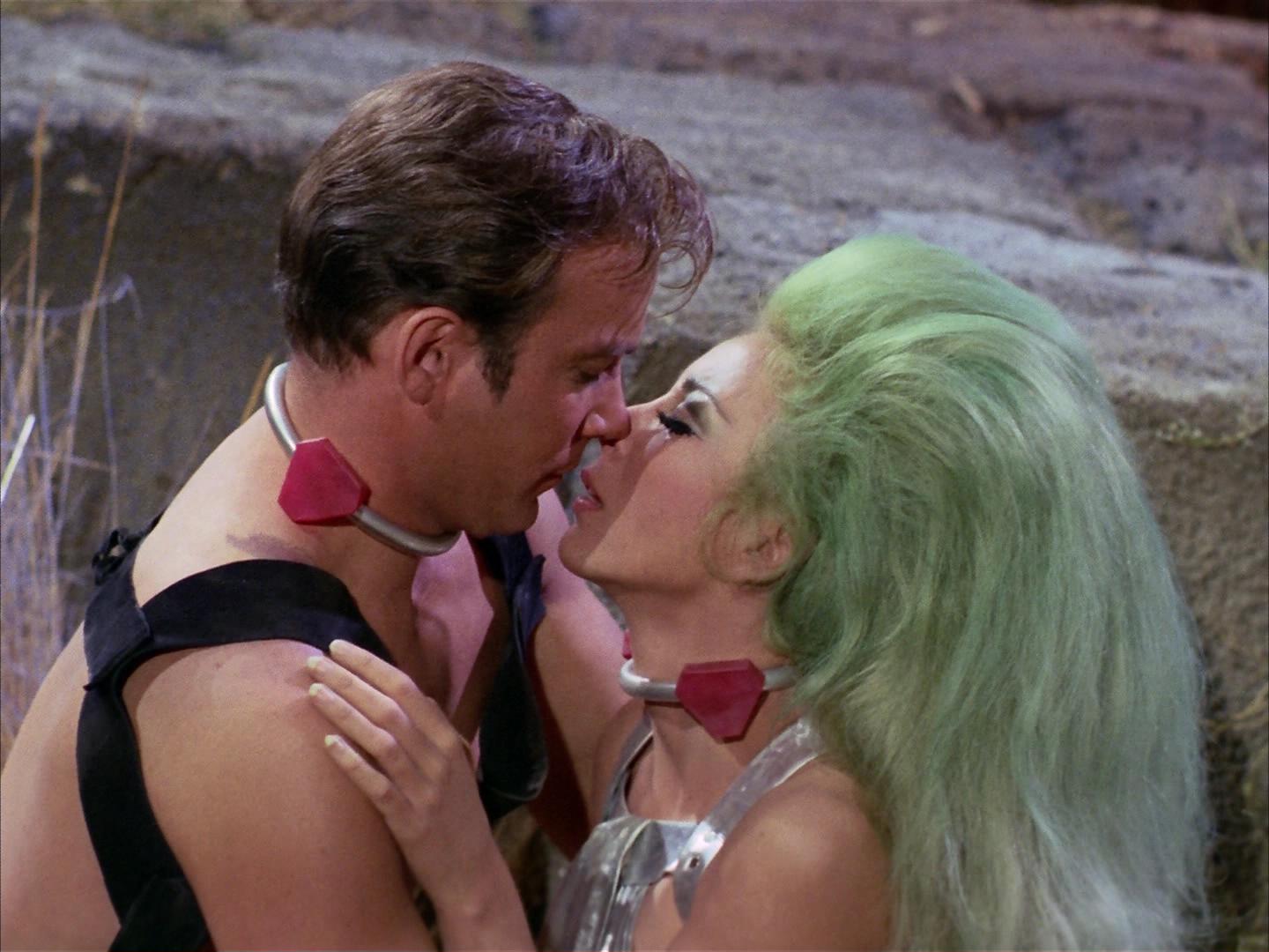 ariane179254_StarTrek_2x16_TheGamestersOfTriskelion_2039.jpg