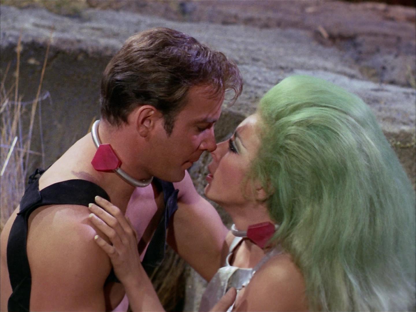 ariane179254_StarTrek_2x16_TheGamestersOfTriskelion_2040.jpg