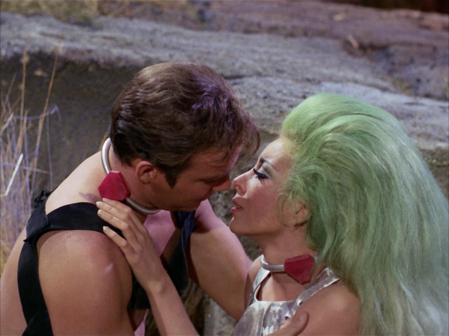 ariane179254_StarTrek_2x16_TheGamestersOfTriskelion_2068.jpg