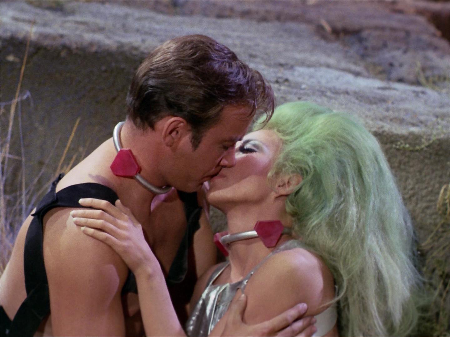 ariane179254_StarTrek_2x16_TheGamestersOfTriskelion_2075.jpg