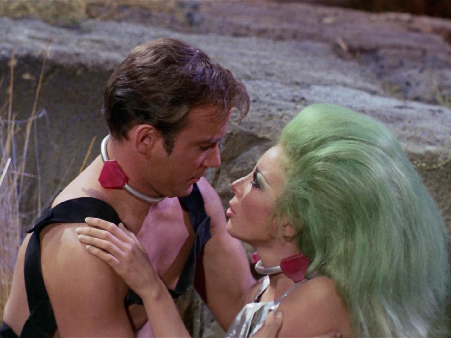 ariane179254_StarTrek_2x16_TheGamestersOfTriskelion_2081.jpg