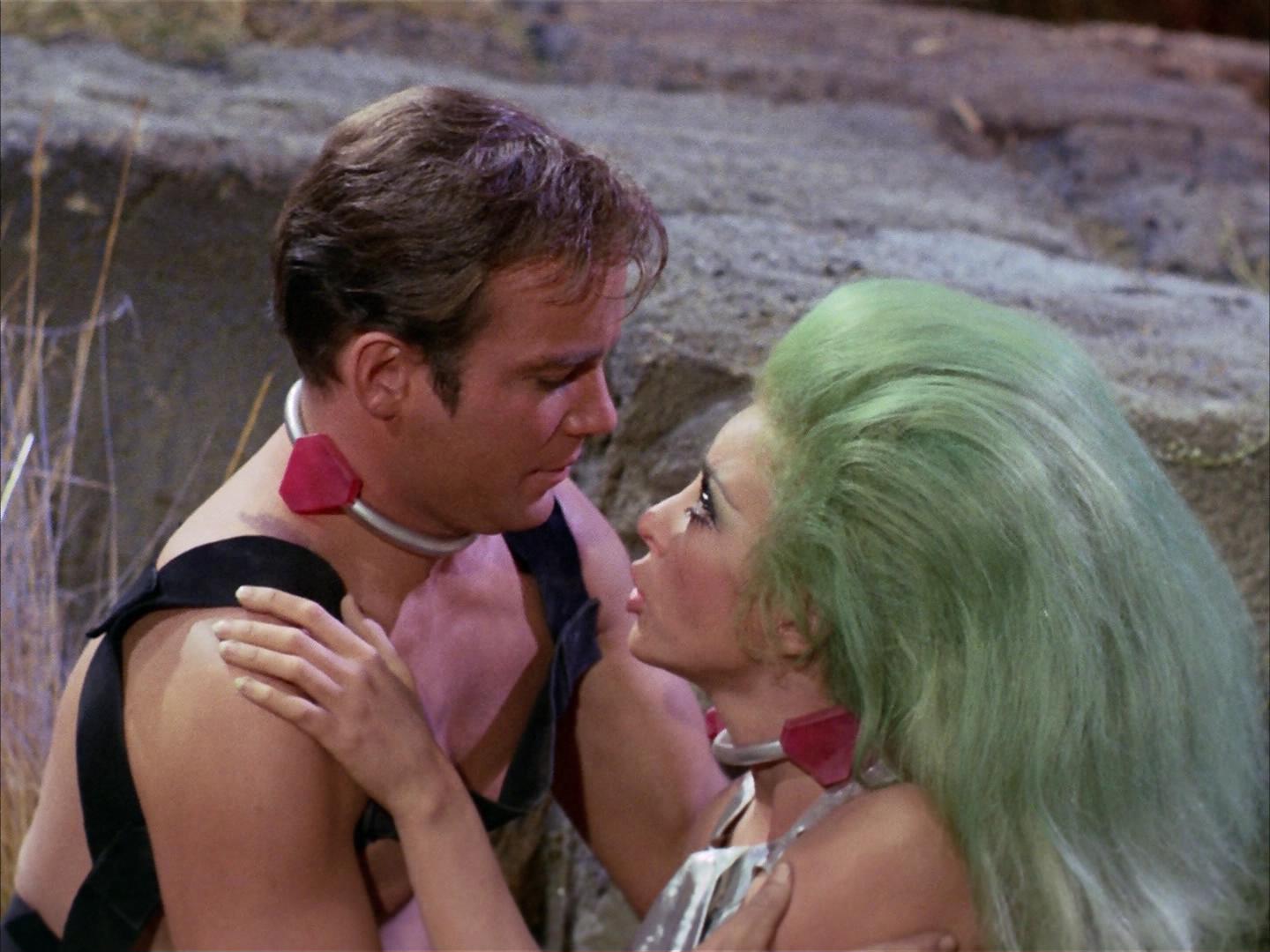 ariane179254_StarTrek_2x16_TheGamestersOfTriskelion_2089.jpg