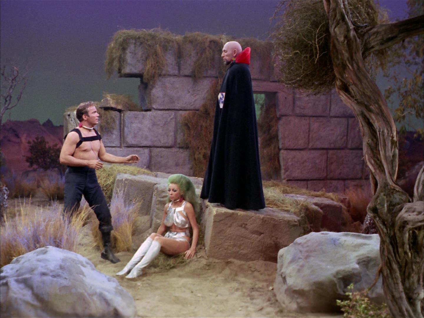 ariane179254_StarTrek_2x16_TheGamestersOfTriskelion_2098.jpg