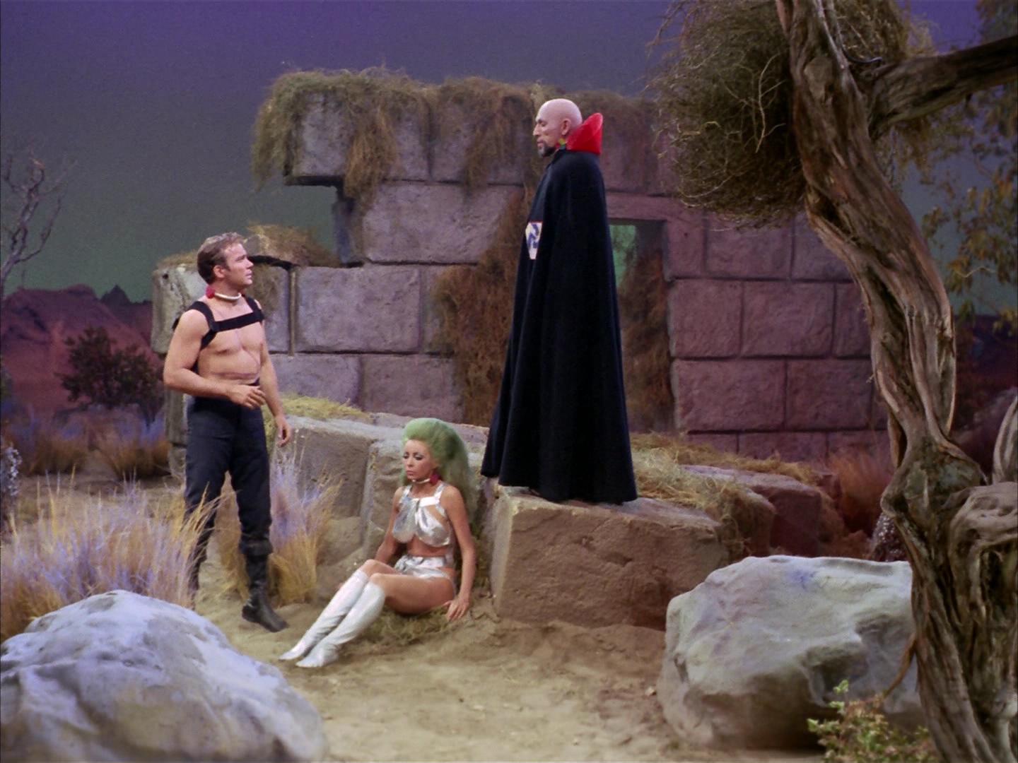ariane179254_StarTrek_2x16_TheGamestersOfTriskelion_2102.jpg