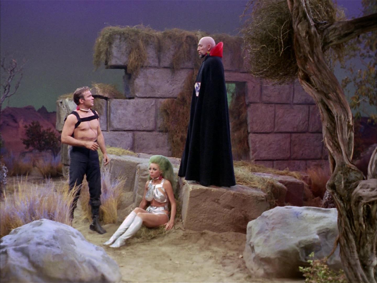 ariane179254_StarTrek_2x16_TheGamestersOfTriskelion_2103.jpg