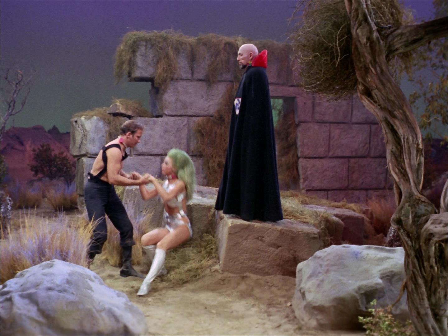 ariane179254_StarTrek_2x16_TheGamestersOfTriskelion_2111.jpg