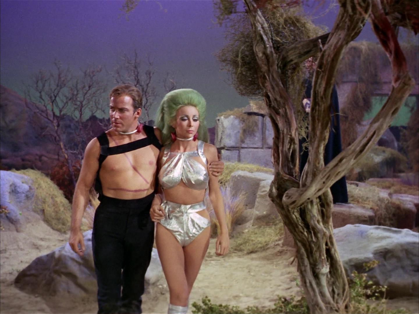 ariane179254_StarTrek_2x16_TheGamestersOfTriskelion_2117.jpg