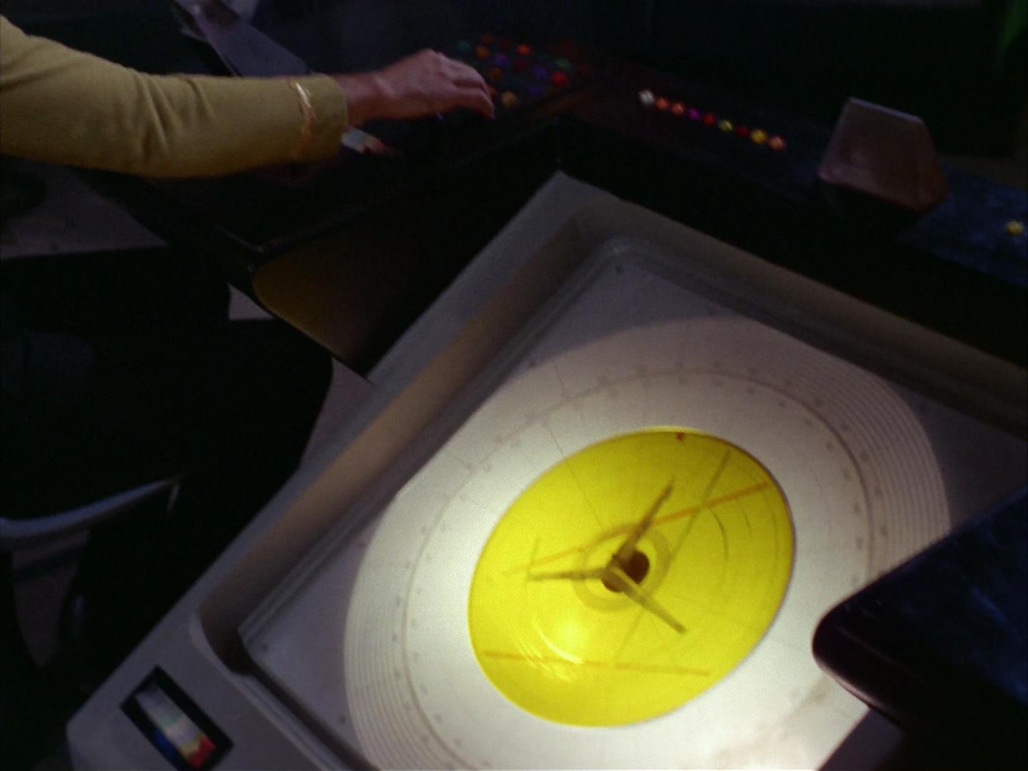 ariane179254_StarTrek_2x16_TheGamestersOfTriskelion_2134.jpg