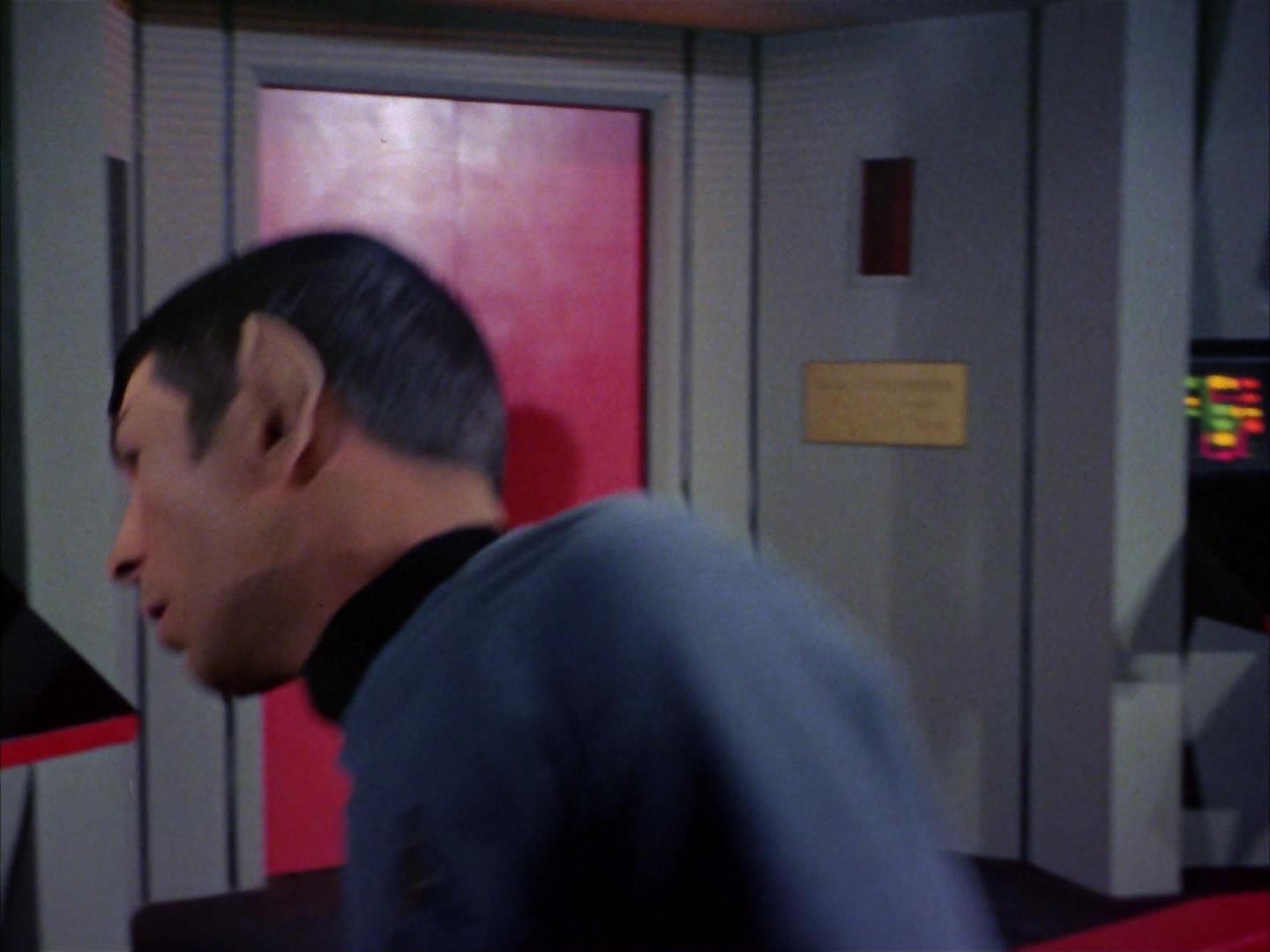 ariane179254_StarTrek_2x16_TheGamestersOfTriskelion_2203.jpg