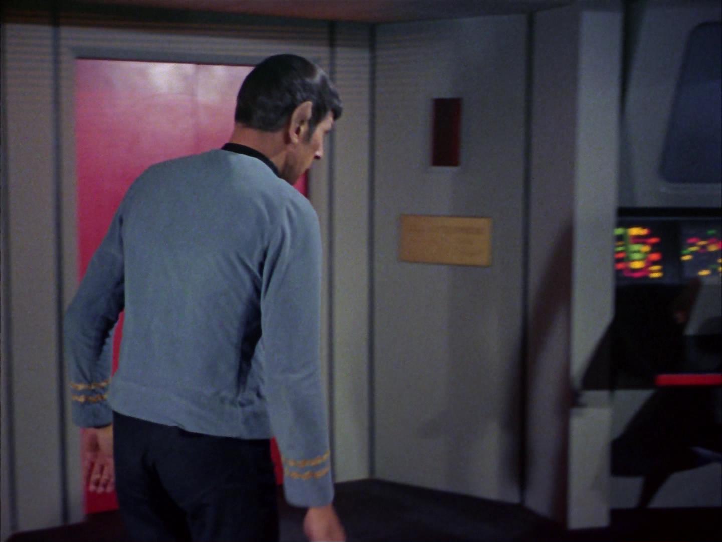 ariane179254_StarTrek_2x16_TheGamestersOfTriskelion_2205.jpg