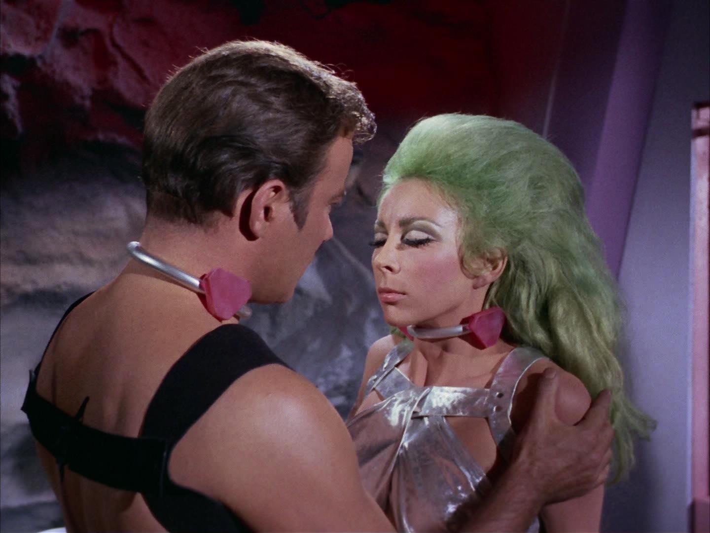 ariane179254_StarTrek_2x16_TheGamestersOfTriskelion_2292.jpg