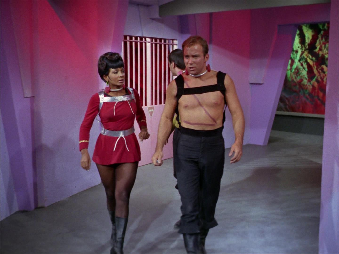 ariane179254_StarTrek_2x16_TheGamestersOfTriskelion_2350.jpg