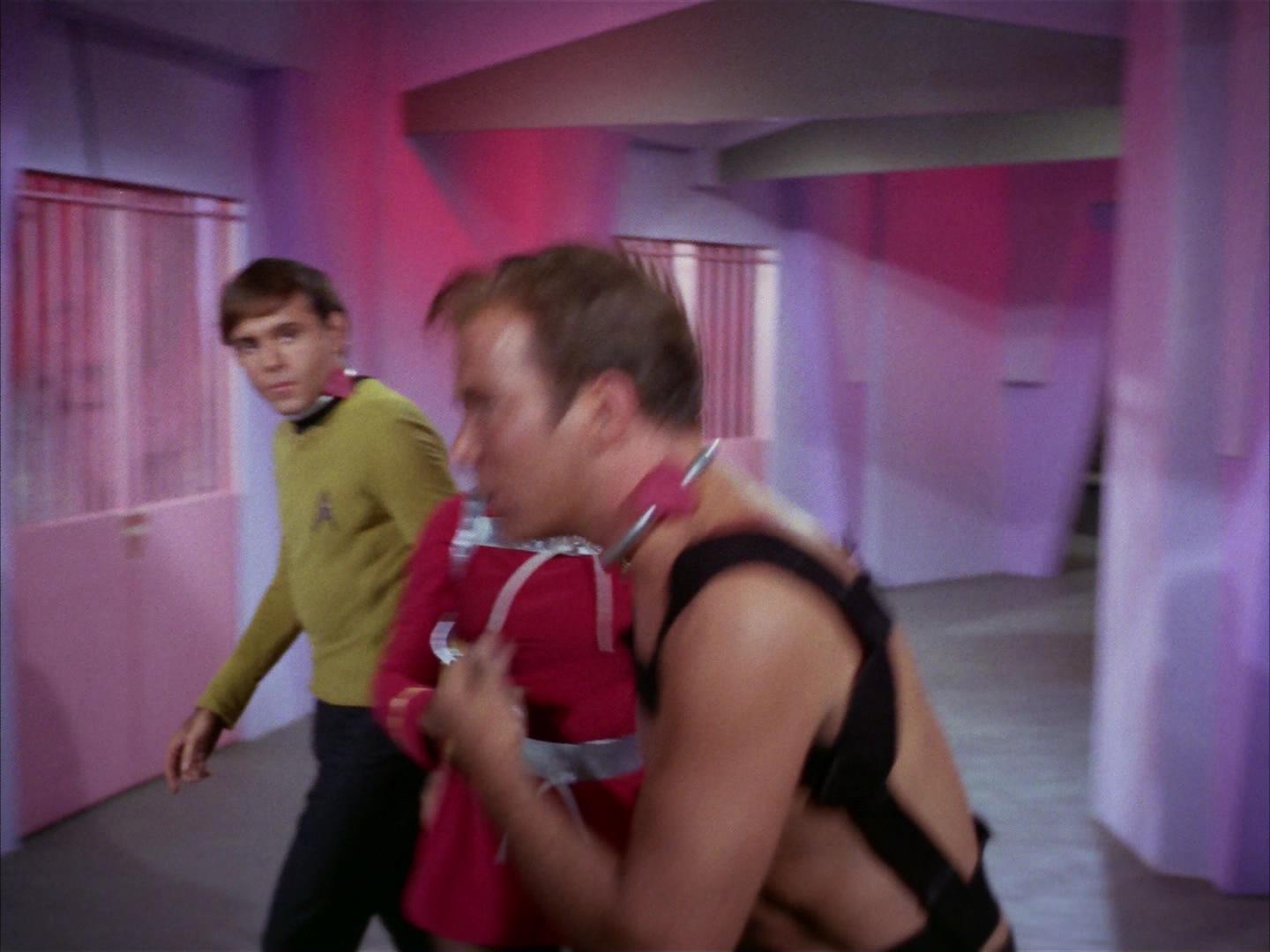 ariane179254_StarTrek_2x16_TheGamestersOfTriskelion_2359.jpg