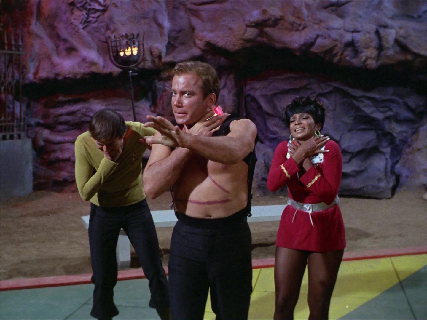 ariane179254_StarTrek_2x16_TheGamestersOfTriskelion_2380.jpg