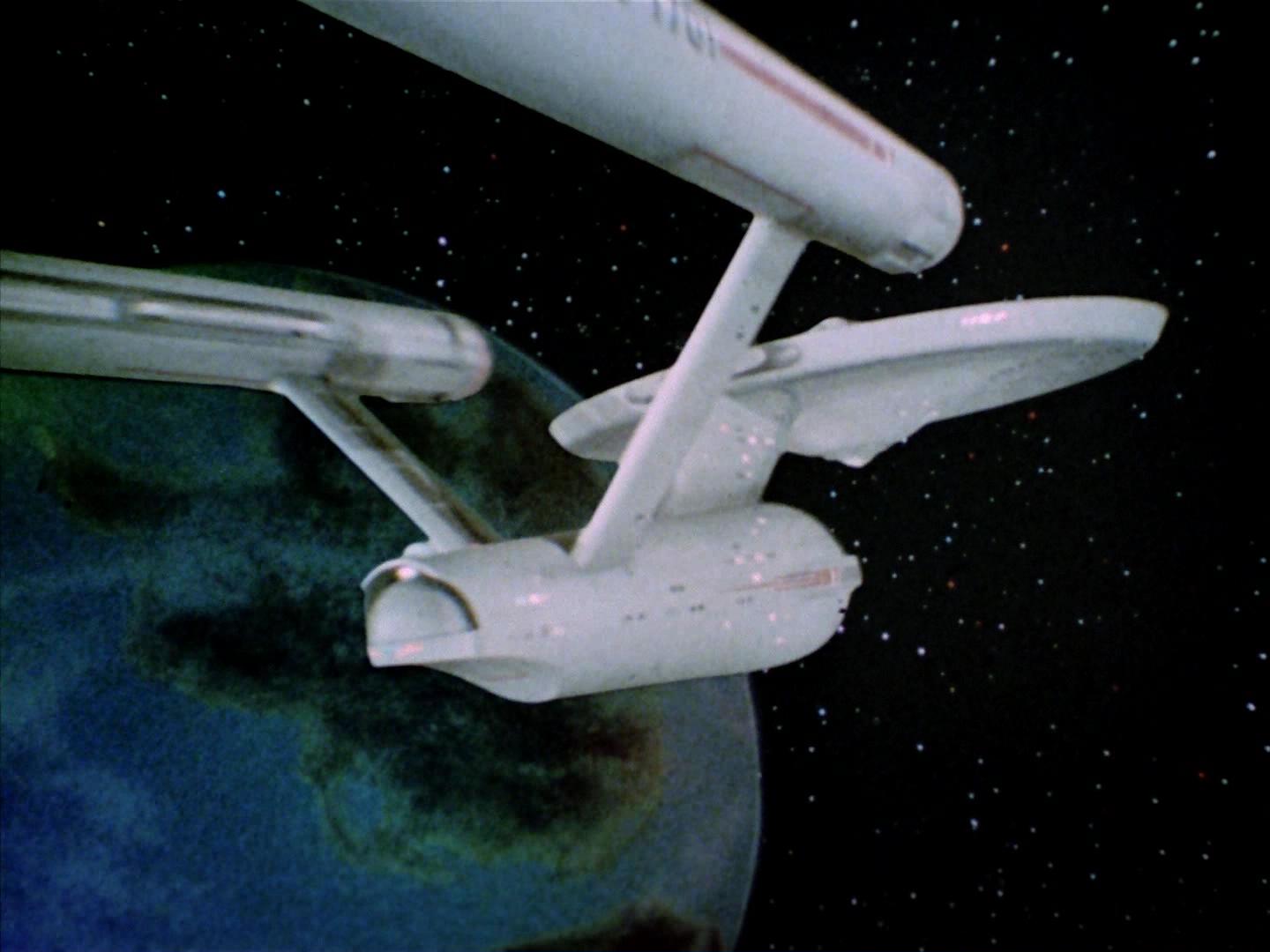 ariane179254_StarTrek_2x16_TheGamestersOfTriskelion_2394.jpg