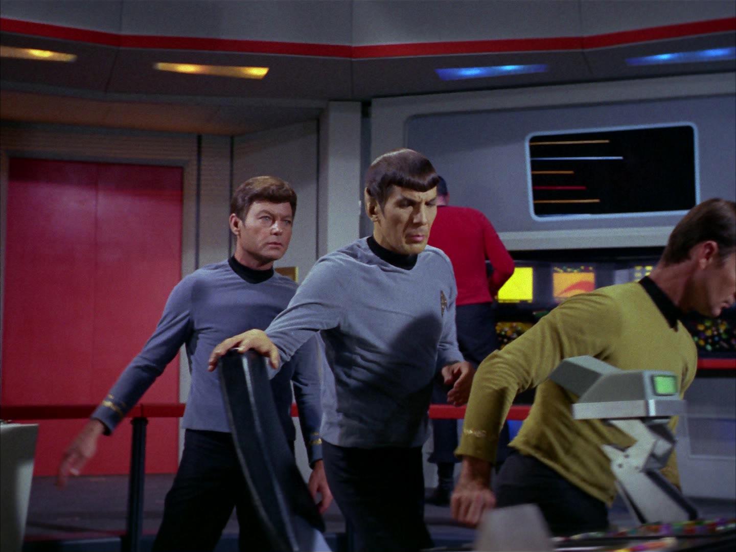 ariane179254_StarTrek_2x16_TheGamestersOfTriskelion_2430.jpg