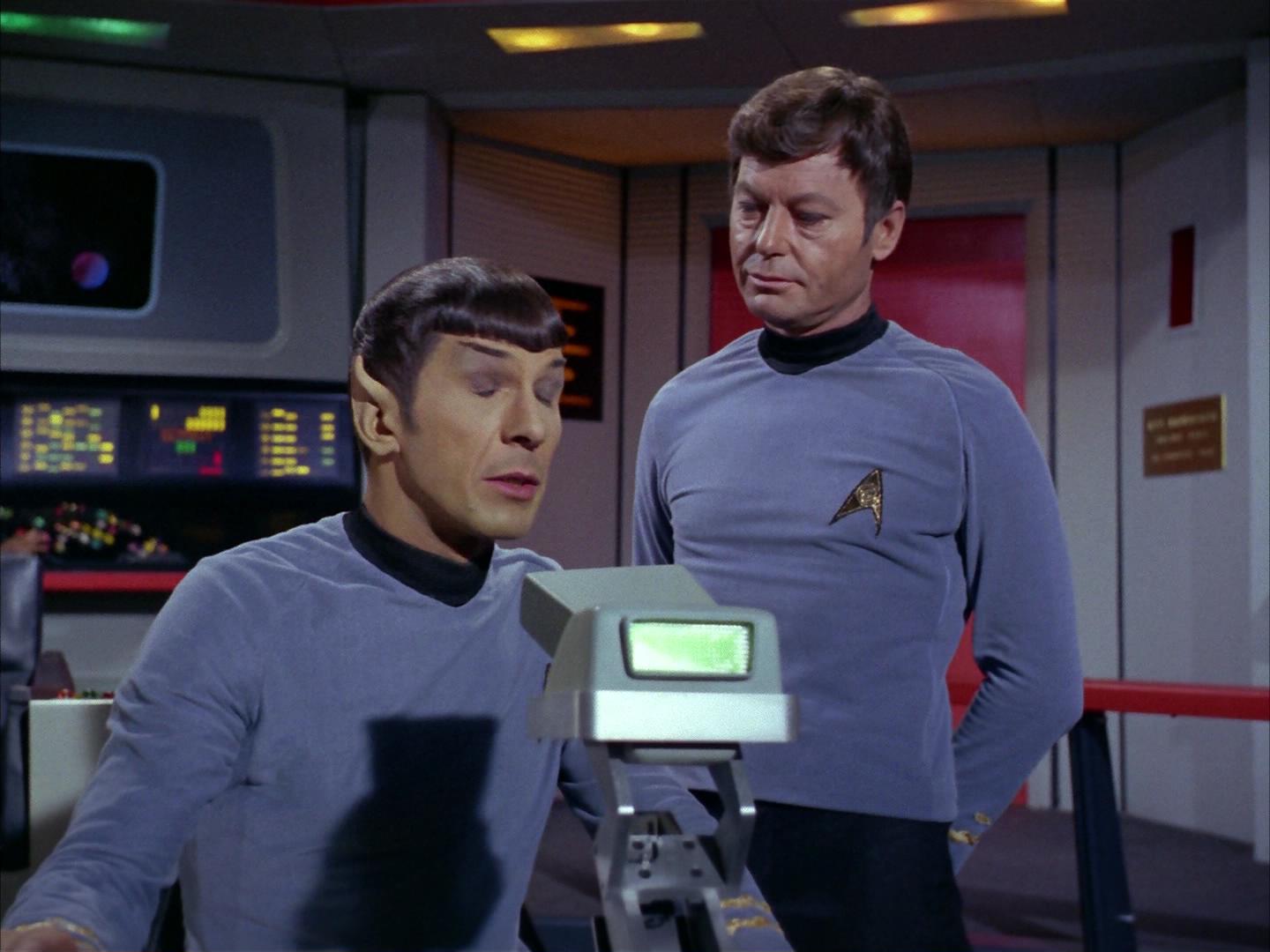 ariane179254_StarTrek_2x16_TheGamestersOfTriskelion_2457.jpg