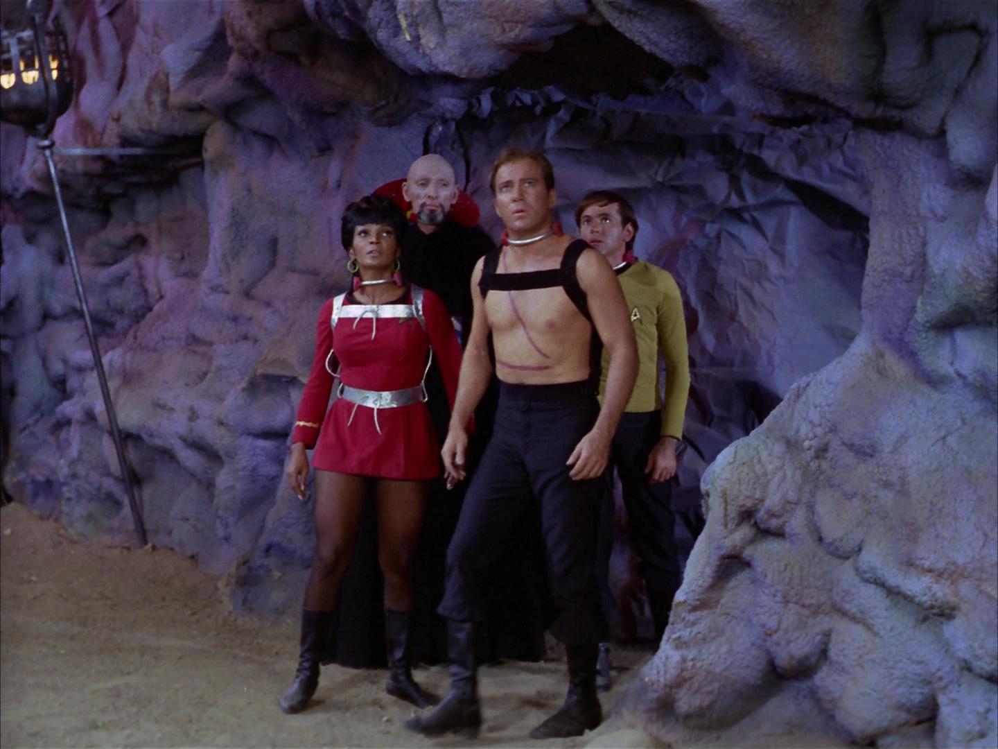 ariane179254_StarTrek_2x16_TheGamestersOfTriskelion_2482.jpg