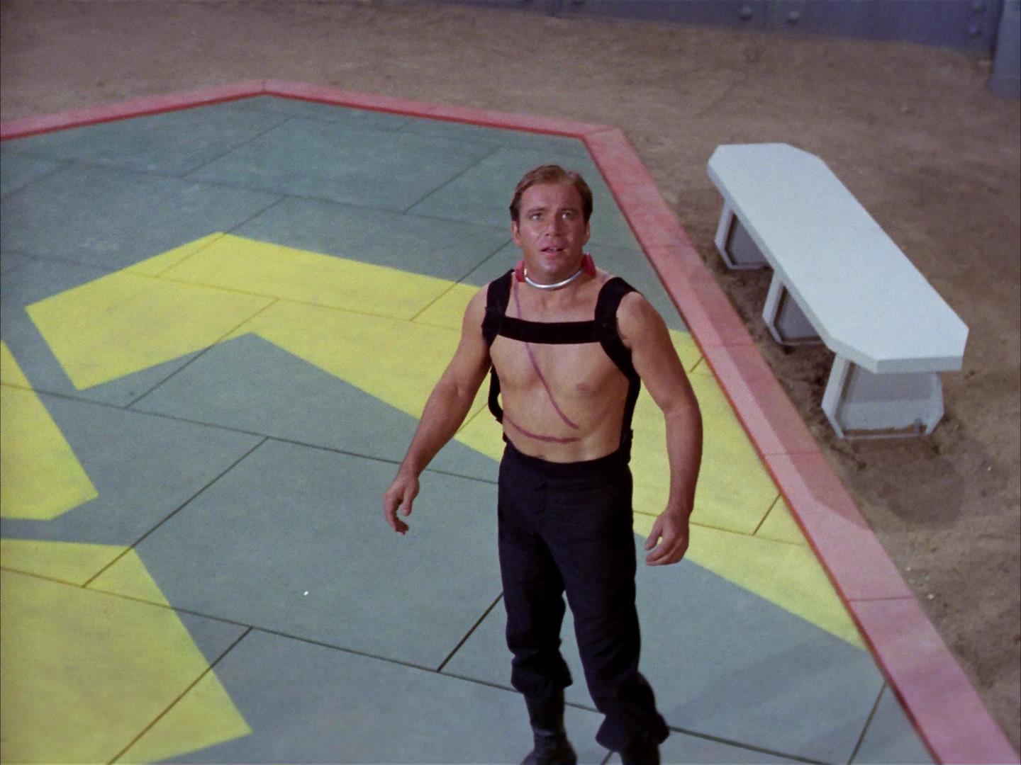 ariane179254_StarTrek_2x16_TheGamestersOfTriskelion_2488.jpg
