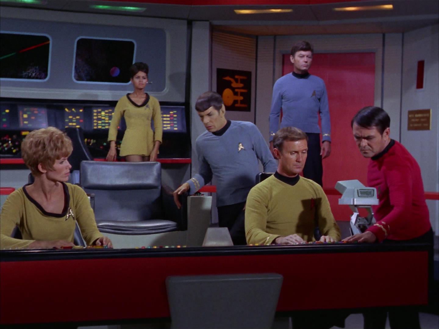 ariane179254_StarTrek_2x16_TheGamestersOfTriskelion_2494.jpg