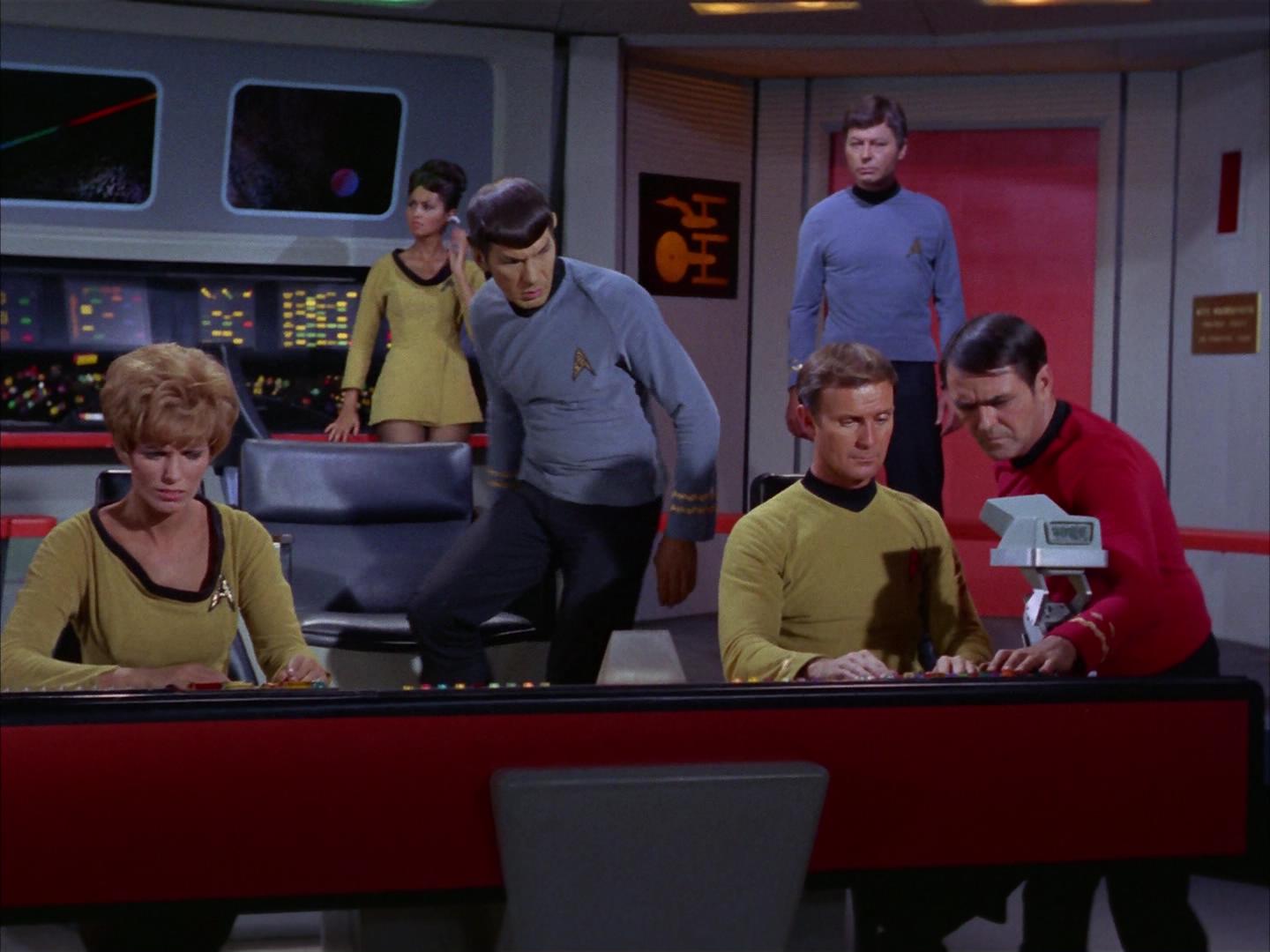 ariane179254_StarTrek_2x16_TheGamestersOfTriskelion_2495.jpg