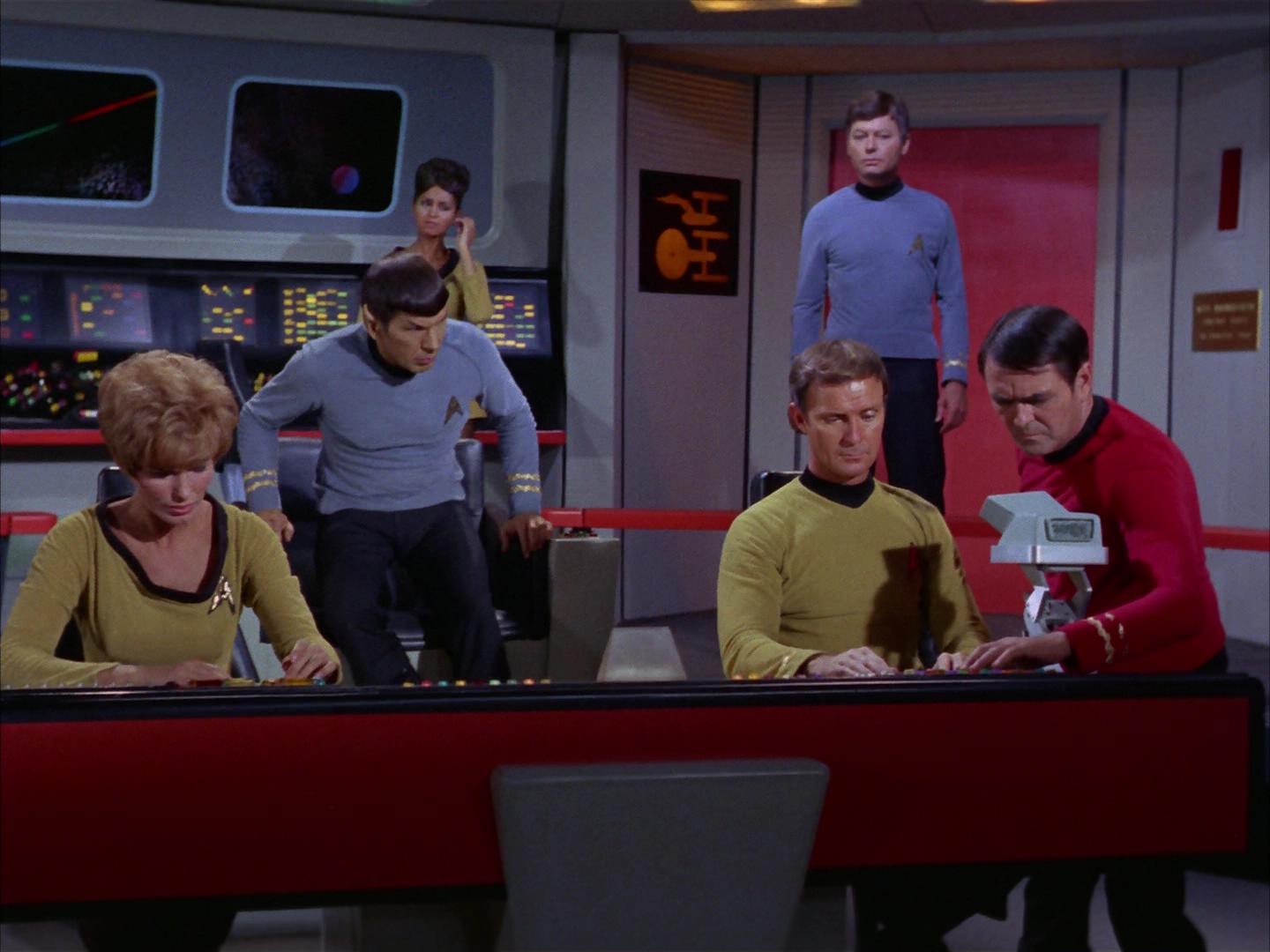 ariane179254_StarTrek_2x16_TheGamestersOfTriskelion_2496.jpg