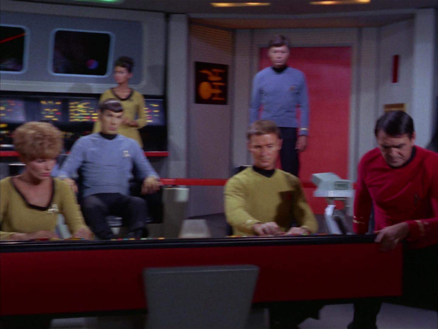 ariane179254_StarTrek_2x16_TheGamestersOfTriskelion_2502.jpg