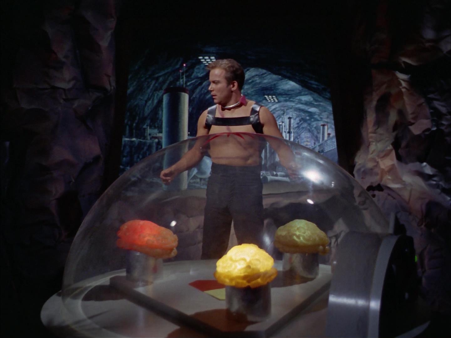 ariane179254_StarTrek_2x16_TheGamestersOfTriskelion_2564.jpg