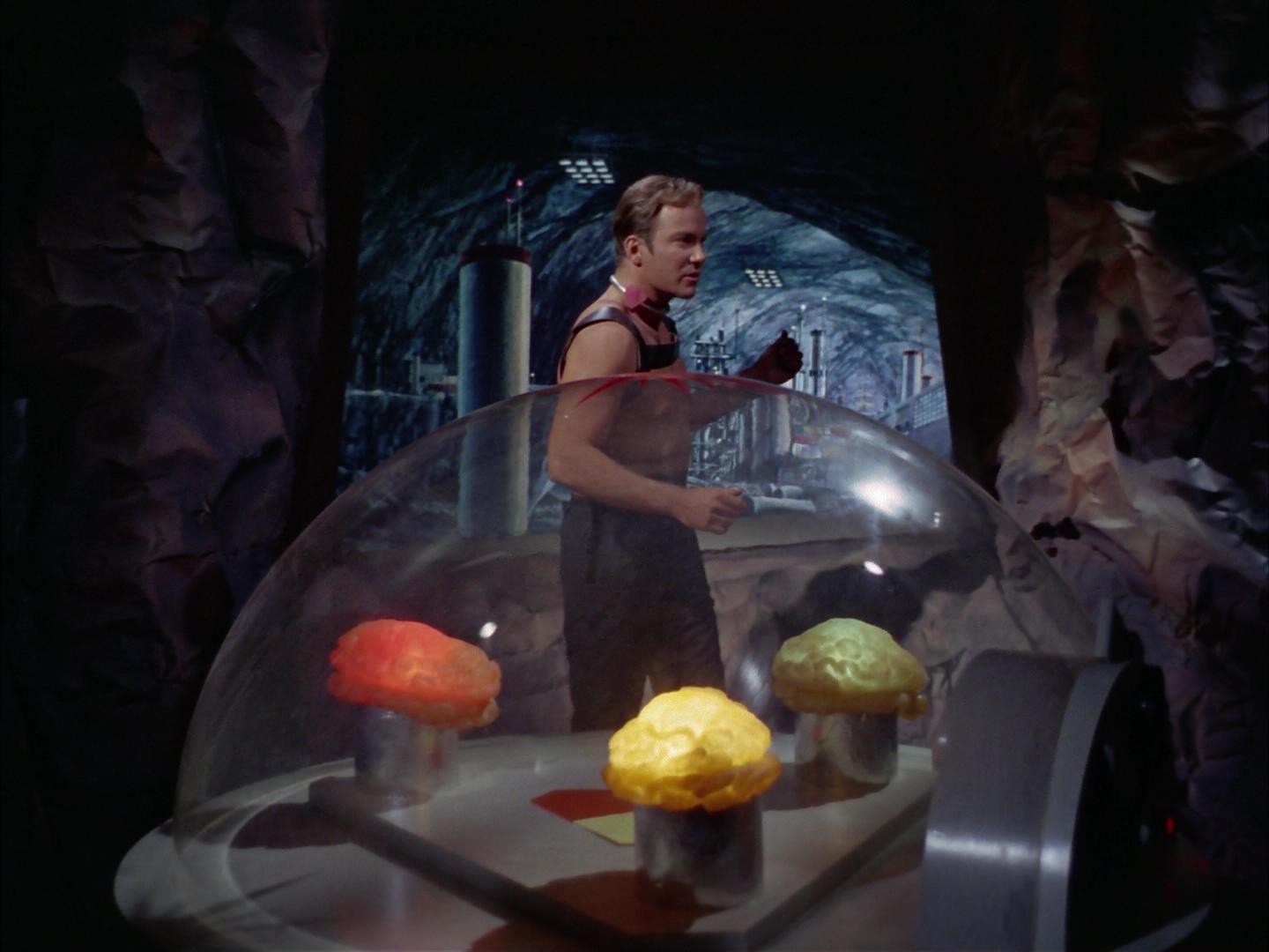 ariane179254_StarTrek_2x16_TheGamestersOfTriskelion_2571.jpg