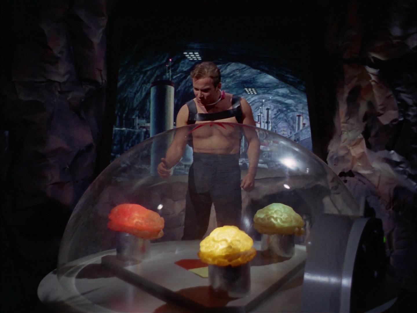 ariane179254_StarTrek_2x16_TheGamestersOfTriskelion_2580.jpg