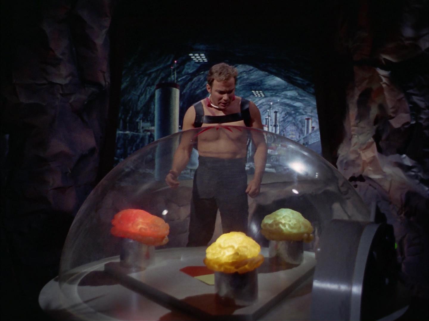 ariane179254_StarTrek_2x16_TheGamestersOfTriskelion_2584.jpg