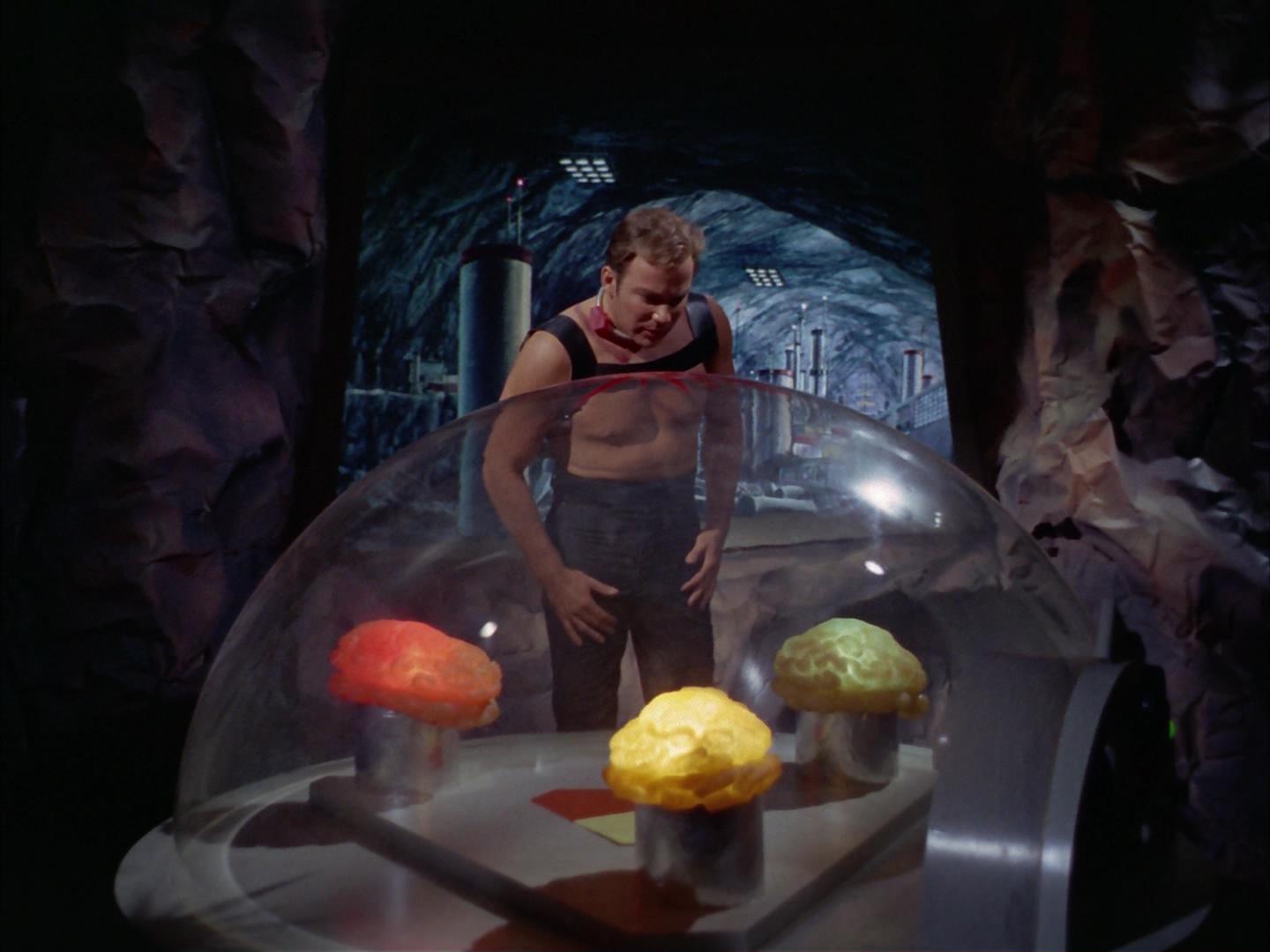 ariane179254_StarTrek_2x16_TheGamestersOfTriskelion_2586.jpg