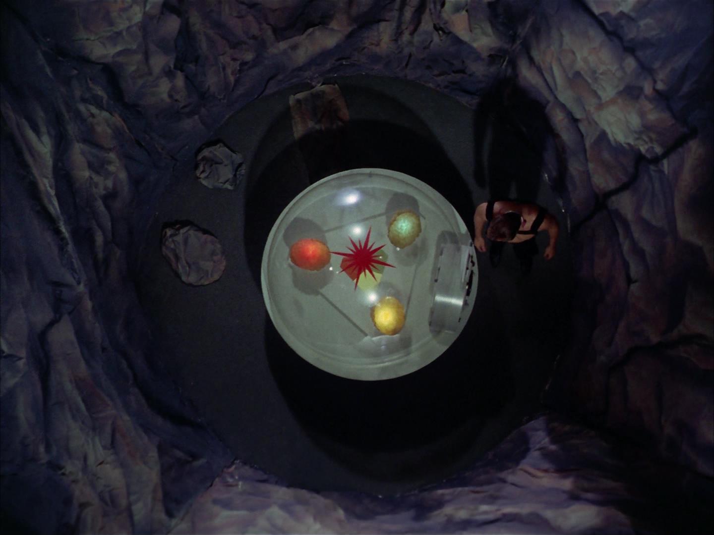 ariane179254_StarTrek_2x16_TheGamestersOfTriskelion_2683.jpg
