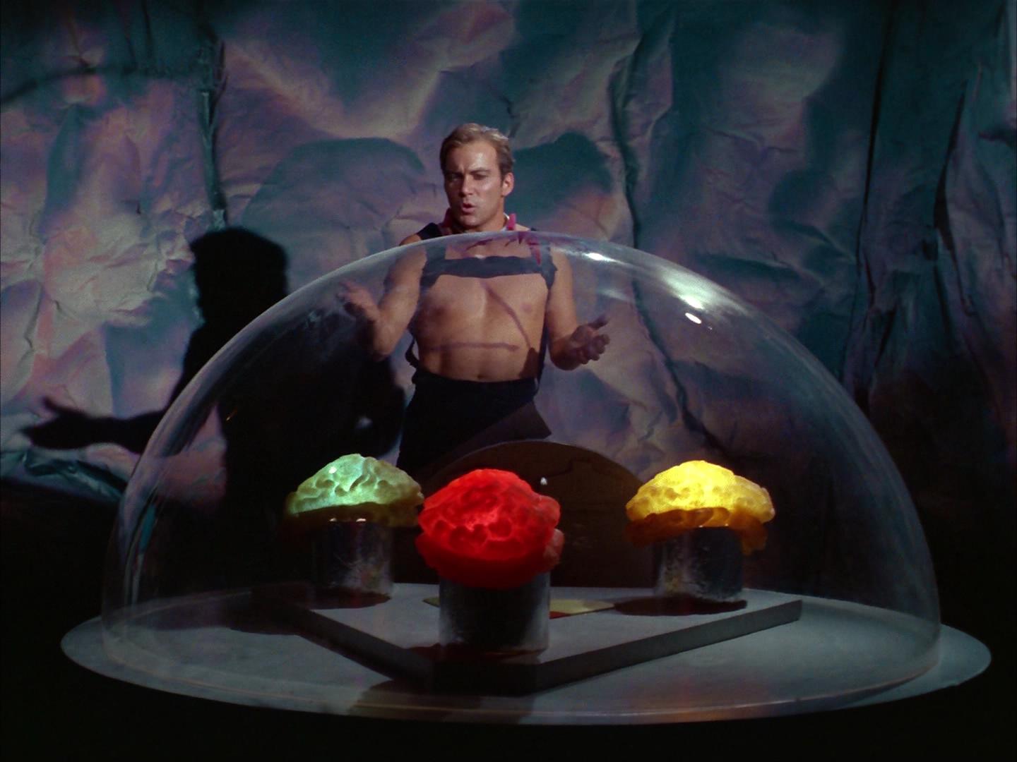 ariane179254_StarTrek_2x16_TheGamestersOfTriskelion_2709.jpg