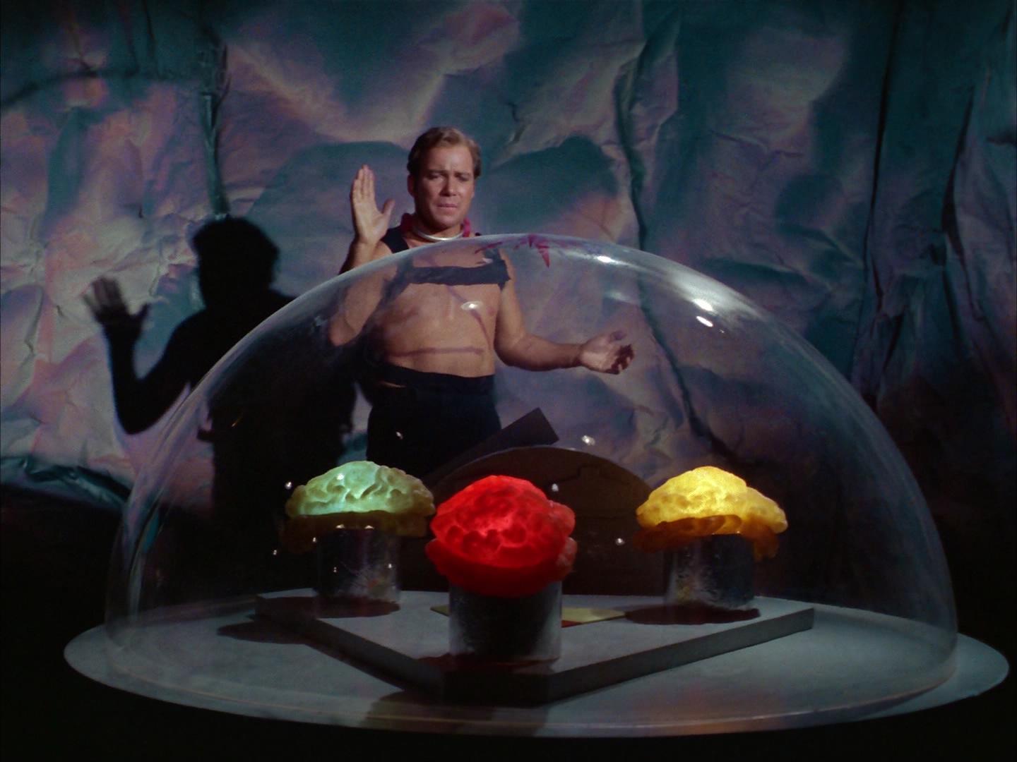 ariane179254_StarTrek_2x16_TheGamestersOfTriskelion_2743.jpg