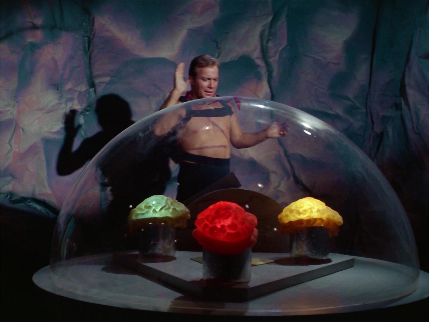 ariane179254_StarTrek_2x16_TheGamestersOfTriskelion_2745.jpg