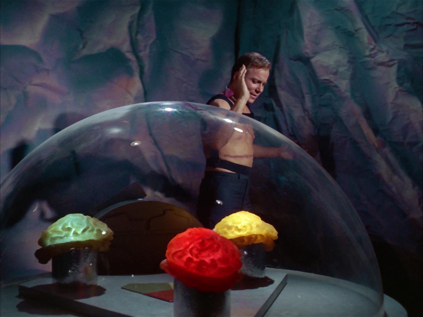 ariane179254_StarTrek_2x16_TheGamestersOfTriskelion_2747.jpg