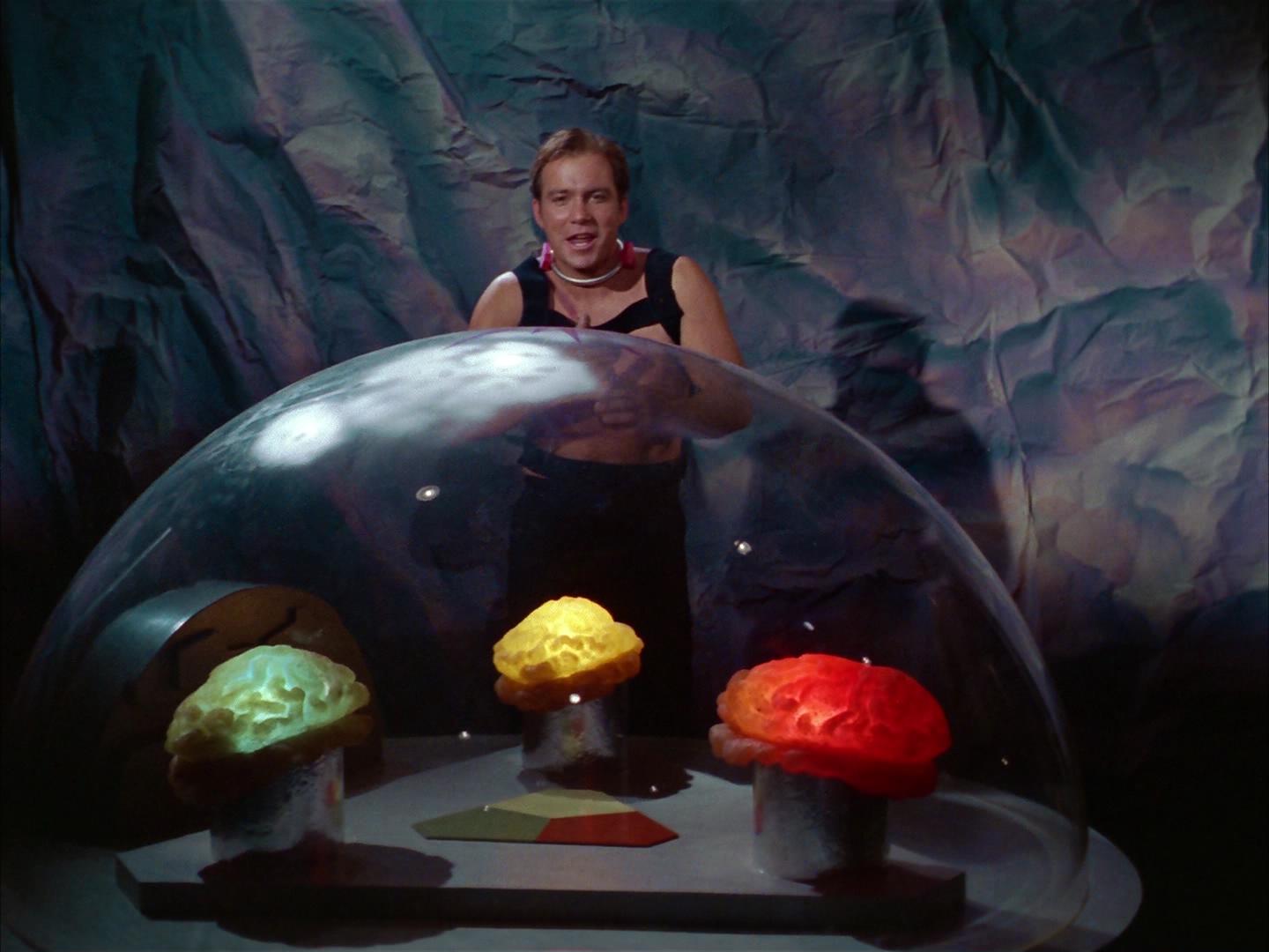 ariane179254_StarTrek_2x16_TheGamestersOfTriskelion_2755.jpg
